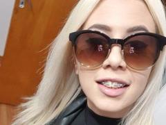 DiamondHottieX - blond female webcam at xLoveCam
