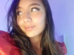 DianaFernandez - female with brown hair webcam at xLoveCam