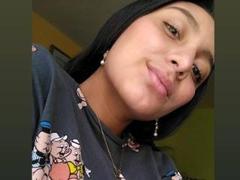 DianaFernandez - female with brown hair webcam at xLoveCam