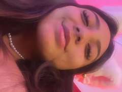 DianaFernandez - female with brown hair webcam at xLoveCam