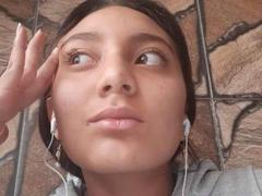 DianaFernandez - female with brown hair webcam at xLoveCam
