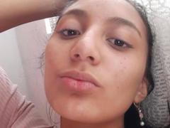 DianaFernandez - female with brown hair webcam at xLoveCam
