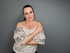 DianaMGG - female with brown hair webcam at xLoveCam