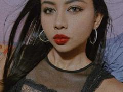DianaRein - female with brown hair webcam at xLoveCam