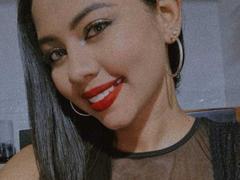 DianaRein - female with brown hair webcam at xLoveCam