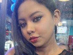 DianaReine from xLoveCam