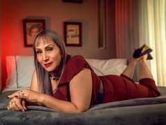 DianeOasis00 - blond female webcam at ImLive