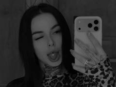 DianePardall - female webcam at xLoveCam