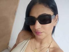 DiannaRosse - female with  big tits webcam at xLoveCam