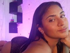 DiannaRosse - female with  big tits webcam at xLoveCam