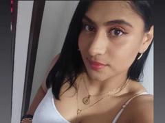 DiannaRosse - female with  big tits webcam at xLoveCam