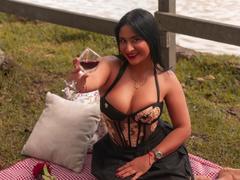 DiannaRosse - female with  big tits webcam at xLoveCam