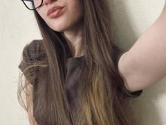 Diantrisy - blond female webcam at xLoveCam