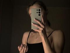 DiedraBloschichak - female with black hair and  big tits webcam at xLoveCam