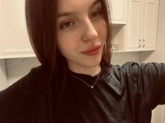 DignaHottie - female with brown hair webcam at xLoveCam