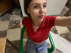 DignaHottie - female with brown hair webcam at xLoveCam
