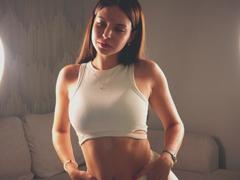 DignaMews - female with brown hair webcam at xLoveCam