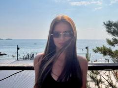 DignaMews - female with brown hair webcam at xLoveCam