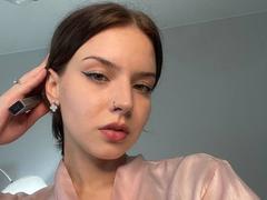 DignaMews - female with brown hair webcam at xLoveCam