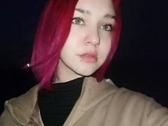 DinahLackey - female with red hair and  big tits webcam at xLoveCam