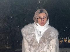 DinorahYanke - female with brown hair webcam at xLoveCam