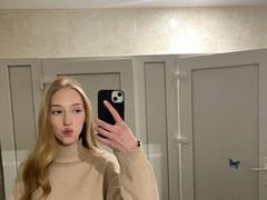 DionHolster - blond female webcam at xLoveCam