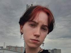 DionneSzczygiel - female with brown hair and  big tits webcam at xLoveCam