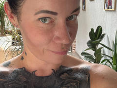 Dirtyheike-hot - female with black hair webcam at xLoveCam