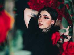 DixiPixi - female with black hair webcam at xLoveCam