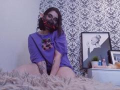 DixiPixi from xLoveCam