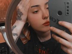 DixiPixi - female with black hair webcam at xLoveCam