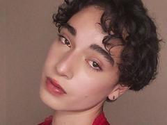 DlanorEnox - shemale webcam at xLoveCam