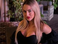 DollKira-hot - blond female webcam at xLoveCam