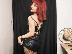 DollyBones from xLoveCam