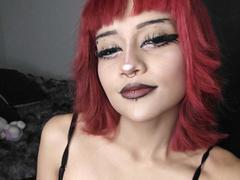 DollyBones - female webcam at xLoveCam