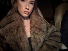 DollyVey - female webcam at xLoveCam