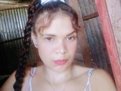 DomiEvans - female with brown hair webcam at xLoveCam