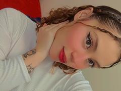 DominicTheOne - female with brown hair webcam at xLoveCam