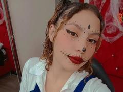 DominicTheOne - female with brown hair webcam at xLoveCam