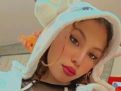 DominicTheOne - female with brown hair webcam at xLoveCam