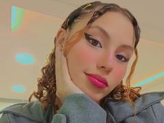 DominicTheOne - female with brown hair webcam at xLoveCam