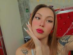 DominicTheOne - female with brown hair webcam at xLoveCam