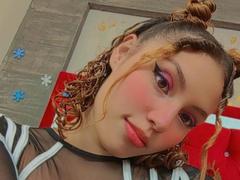 DominicTheOne - female with brown hair webcam at xLoveCam