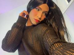 DominiqueR from xLoveCam