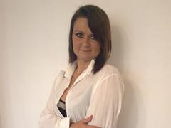 DoreenSexy - female webcam at xLoveCam