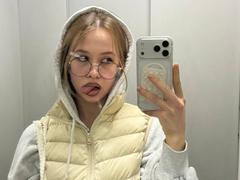 DorianArdis - blond female webcam at xLoveCam