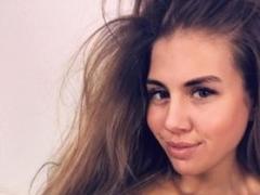 Sw33tDorina - female with brown hair and  small tits webcam at ImLive