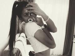 DorineJennelle - female with black hair and  big tits webcam at xLoveCam