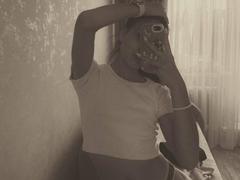 DorineJennelle - female with black hair and  big tits webcam at xLoveCam