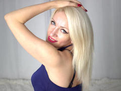 DorisBest - blond female webcam at xLoveCam